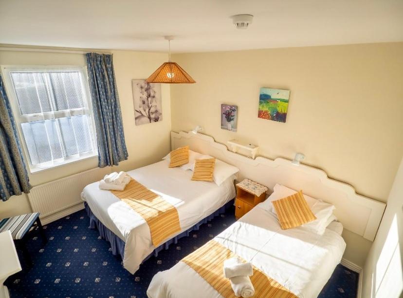 White Heather House Clifden Town Square Екстериор снимка